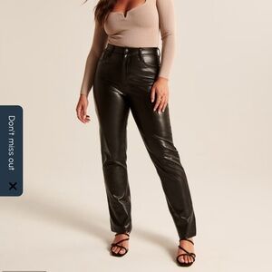 Abercrombie & Fitch Black Curve Love Vegan Leather 90s Straight size 29